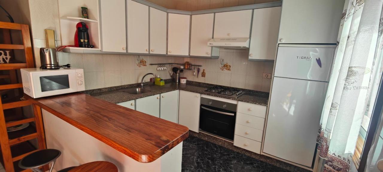 Apartamento Brisas Del Medanoアパートメント エクステリア 写真