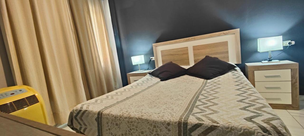Apartamento Brisas Del Medanoアパートメント エクステリア 写真